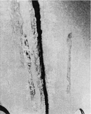 Figure 3-47. Damage to Valve Body Guide Ribs Resulting from Attempted Closure of Wedge Gate Valve with Rotated Wedge Jammed in Valve Body, Size DN 300 (NPS 12) Class 150 .